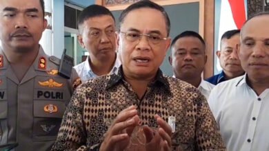 jalur lambat di Jalan Panglima Sudirman