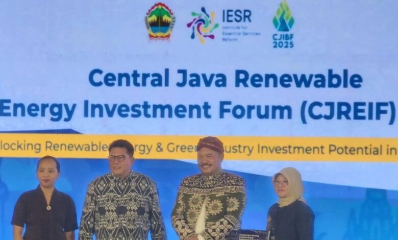 Proyek PLTS pada pembukaan CJREIF 2025 di Semarang, Kamis, (26/6/2025)