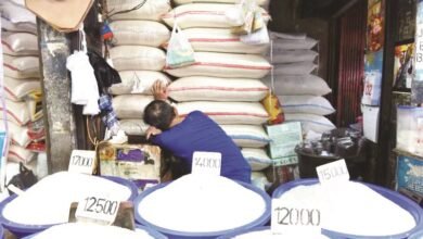 Marak beras oplosan, pedagang di pasar ikut bingung. (Lingkartv.com)
