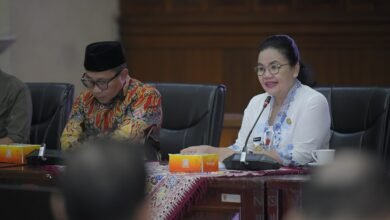 Wali kota Semarang Agustina Wilujeng Pramestuti saat memberikan pengarahan di ruang Lokakrida, Balai Kota, belum lama ini. (Lingkartv.com)