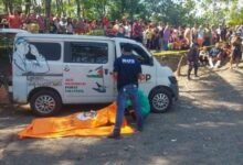Mayat pria dengan sejumlah ditemukan di penggilingan batu, purbalingga.